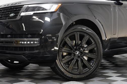 2025 Land Rover Range Rover SE