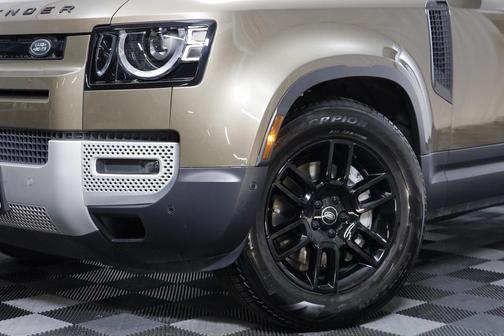 2025 Land Rover Defender 110 P300