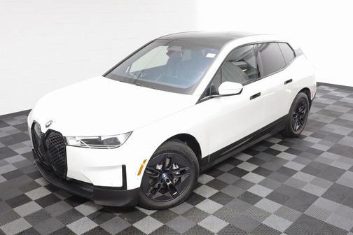 2025 BMW iX xDrive50