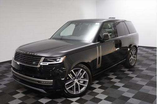 2025 Land Rover Range Rover SE