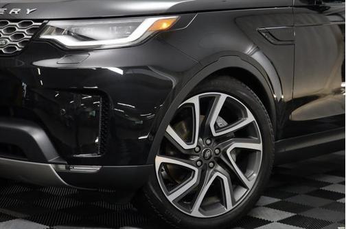 2025 Land Rover Discovery P300 S