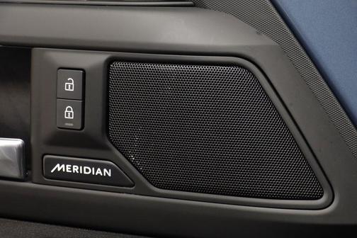 2025 Land Rover Defender 110 P400 S