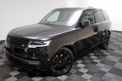 2025 Land Rover Range Rover P530 SE