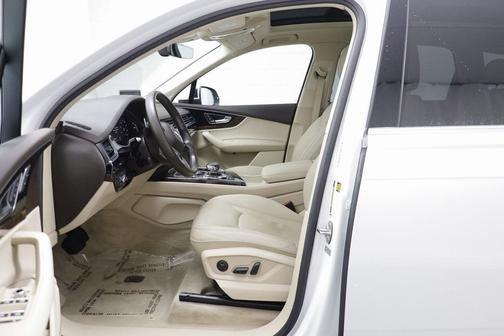 2019 Audi Q7 55 Premium Plus