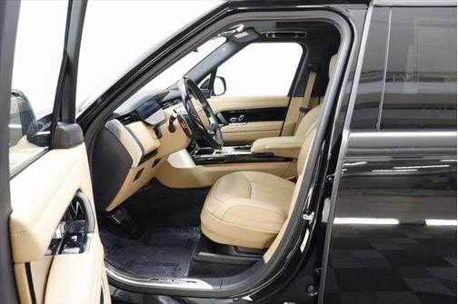 2025 Land Rover Range Rover P530 SE