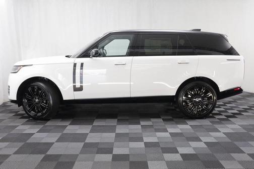 2025 Land Rover Range Rover SE