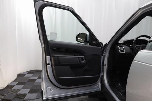 2022 Land Rover Discovery P300 S