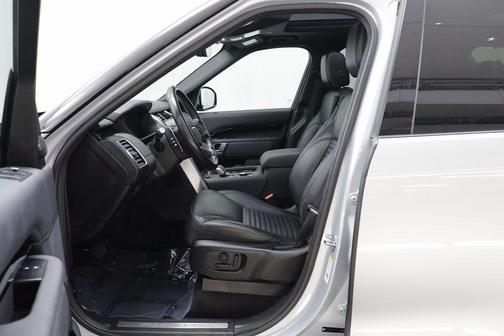 2022 Land Rover Discovery P300 S