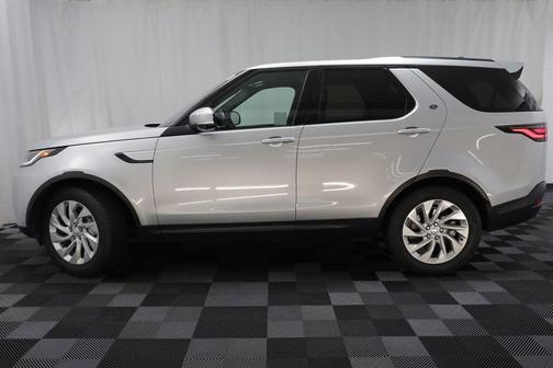 2022 Land Rover Discovery P300 S