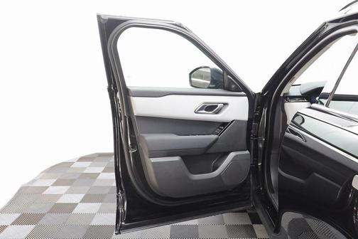 2025 Land Rover Range Rover Velar P250 SE R-Dynamic