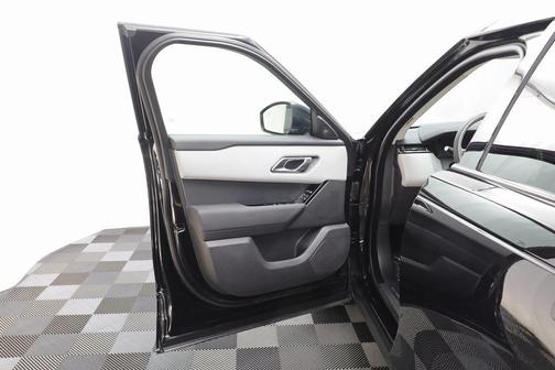2025 Land Rover Range Rover Velar P250 SE R-Dynamic