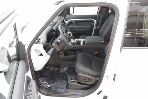 2026 Land Rover Defender P400 X-Dynamic SE