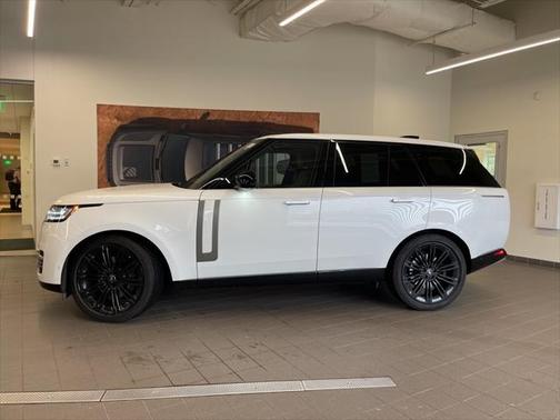 2024 Land Rover Range Rover P400 SE
