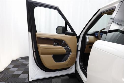 2024 Land Rover Range Rover P400 SE