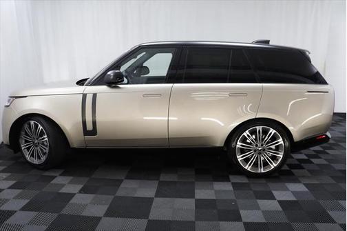 2025 Land Rover Range Rover P530 SE