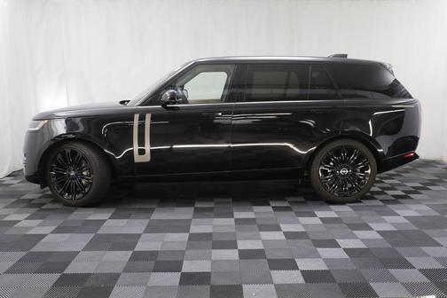 Santorini Black Metallic 2024 Land Rover Range Rover P400 SE
