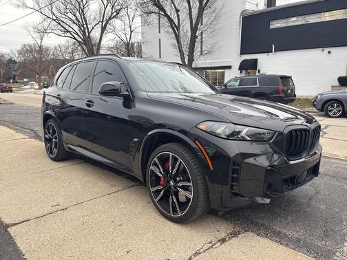 2025 BMW X5 M60i