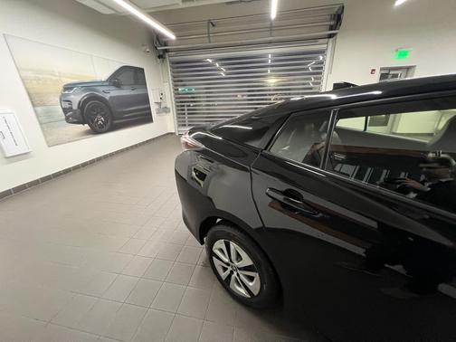 2016 Toyota Prius Four