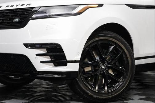 2026 Land Rover Range Rover Velar Dynamic SE