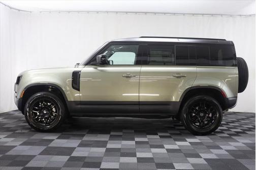 2025 Land Rover Defender 110 P300