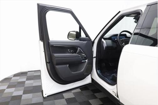 2025 Land Rover Range Rover P530 Autobiography 7 Seat