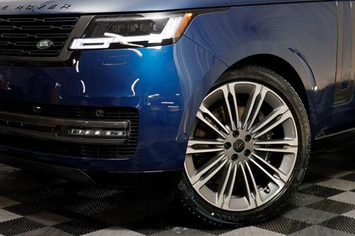 2026 Land Rover Range Rover P530 Autobiography