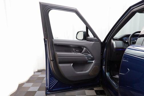 2026 Land Rover Range Rover P530 Autobiography