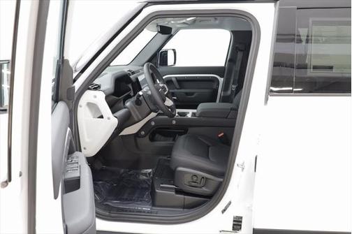 2025 Land Rover Defender 110 P400 S