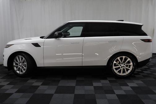 2025 Land Rover Range Rover Sport SE