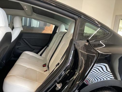 2022 Tesla Model 3 Standard Range