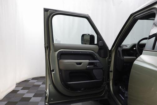 2022 Land Rover Defender 110 X-Dynamic HSE