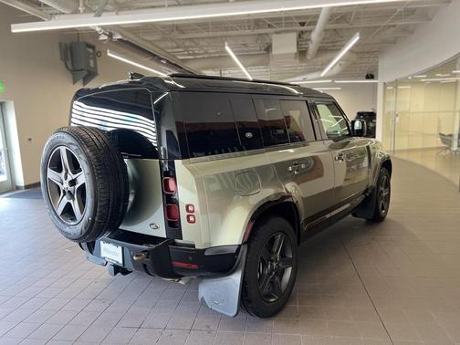 2022 Land Rover Defender 110 X-Dynamic HSE