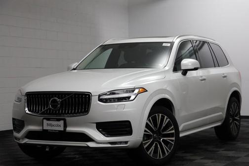 2022 Volvo XC90 T6 Momentum