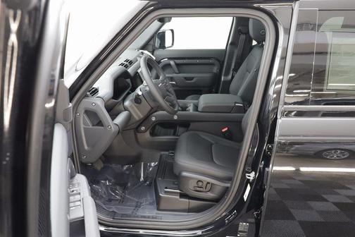 2026 Land Rover Defender P400 X-Dynamic SE