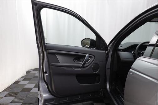2025 Land Rover Discovery Sport Dynamic SE