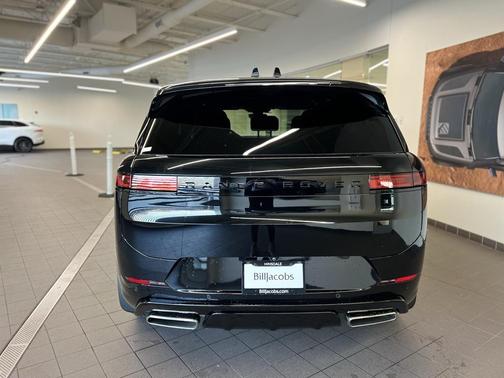 2025 Land Rover Range Rover Sport SE