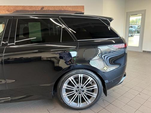2025 Land Rover Range Rover Sport SE