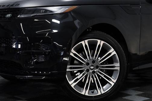 2025 Land Rover Range Rover Sport SE