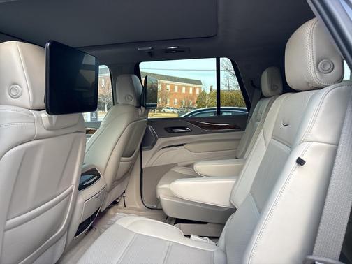 2024 Cadillac Escalade Sport Platinum