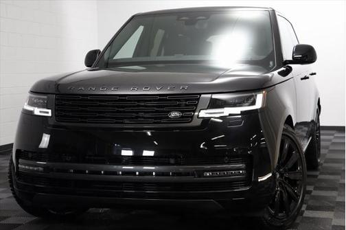 2025 Land Rover Range Rover P550e Autobiography