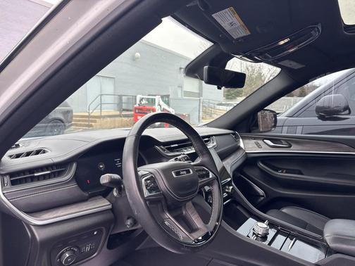 2023 Jeep Grand Cherokee 4xe Overland