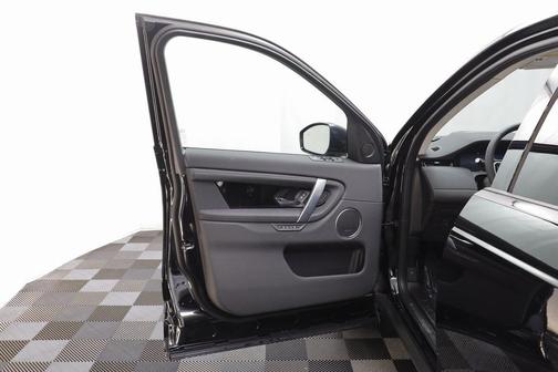 2025 Land Rover Discovery Sport S