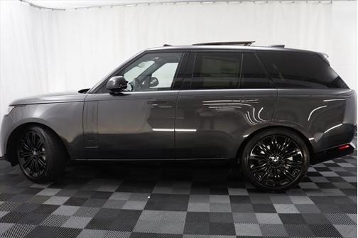 2025 Land Rover Range Rover P530 SE