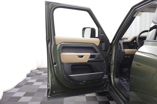 Woolstone Green Metallic 2026 Land Rover Defender P400 X-Dynamic SE