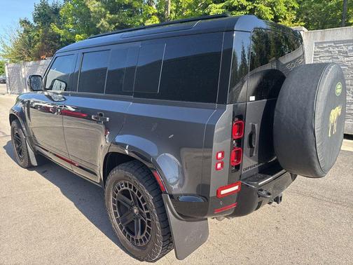 Carpathian Grey Premium Metallic 2025 Land Rover Defender 110 P400 X-Dynamic SE