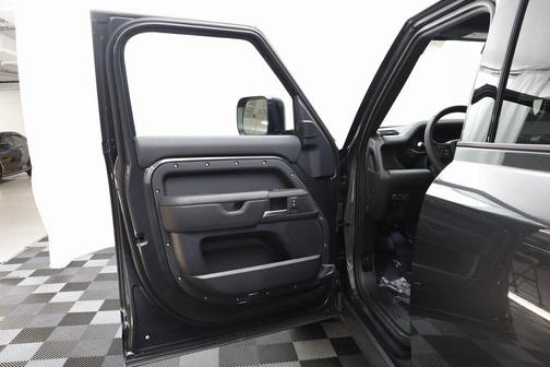 Carpathian Grey Premium Metallic 2025 Land Rover Defender 110 P400 X-Dynamic SE
