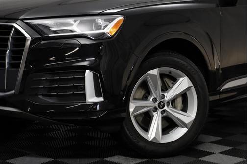 2021 Audi Q7 45 Premium