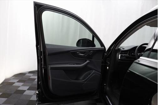 2021 Audi Q7 45 Premium