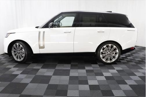 2025 Land Rover Range Rover P530 SE