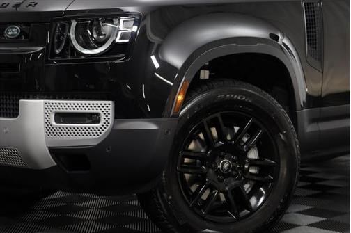 2025 Land Rover Defender S